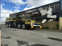 Kato 50 tonne crane