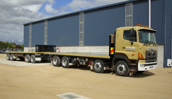McIntosh Cranes Transport McIntosh Crane Hire